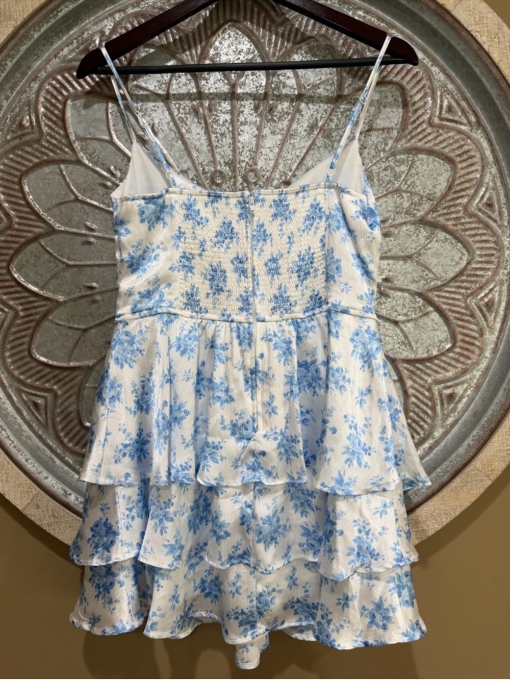 NWT- Altar'd State White & Light Blue Floral Cottage Cut Out Tiered Mini Dress - Picture 6 of 6